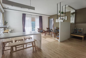 Emerald Avenue Cozy 3R3B Apartment 822